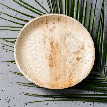 Talerz okrągły średnica 23 cm z liści palmowych - 10 sztuk